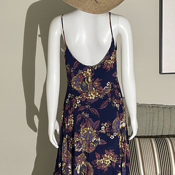 Beautiful asymmetrical blue dress. - Picture 3 of 7